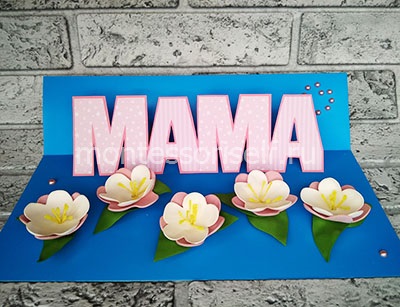 Объемная 3D открытка "Мама"