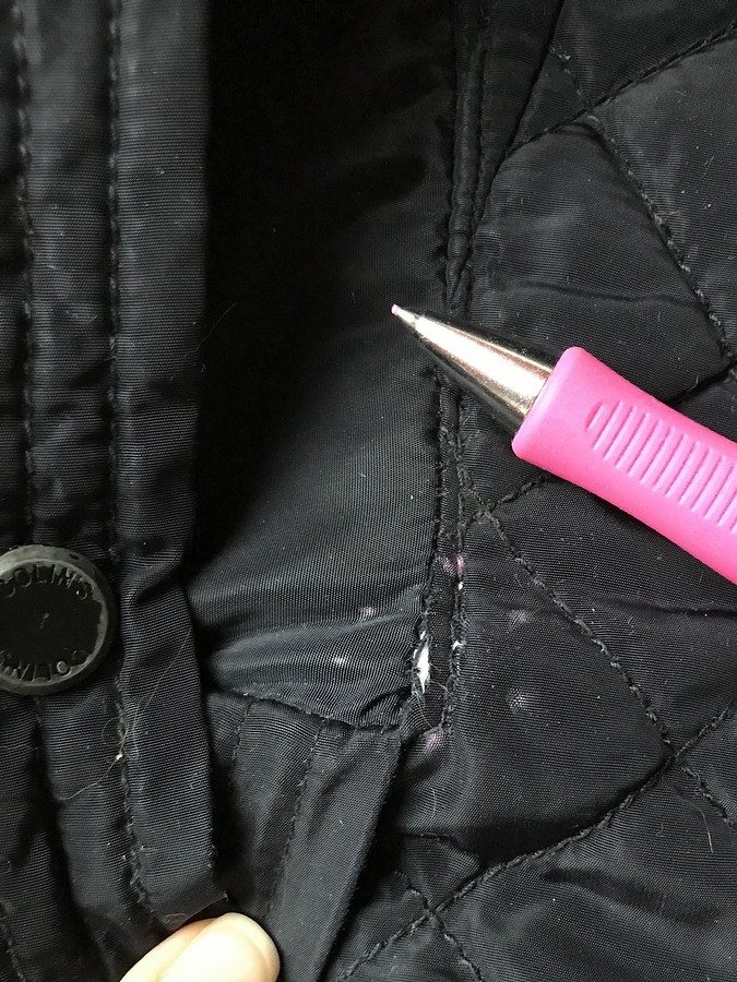 Как зашить дырку на куртке: 6 практичных способов